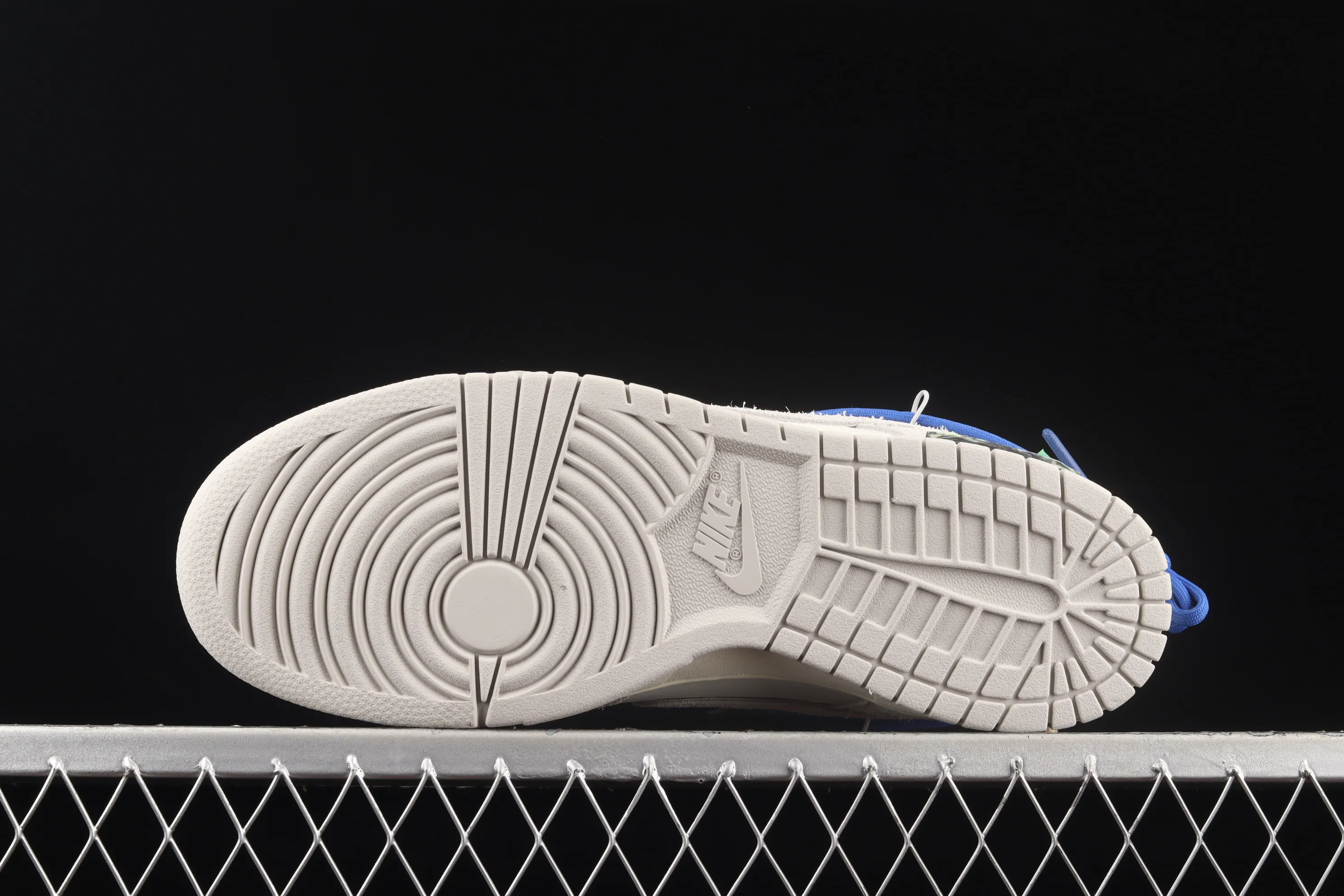 All Categories Nk SB Dunk Series Nk SB Dunk Low Low-top Sneakers Pure Original Version OF x Nk Dunk Low OW Suede SB Smash Backboard Fashion Casual Sneakers DJ0950-104